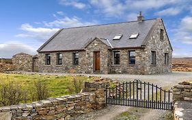 Cottage 118 - Cleggan